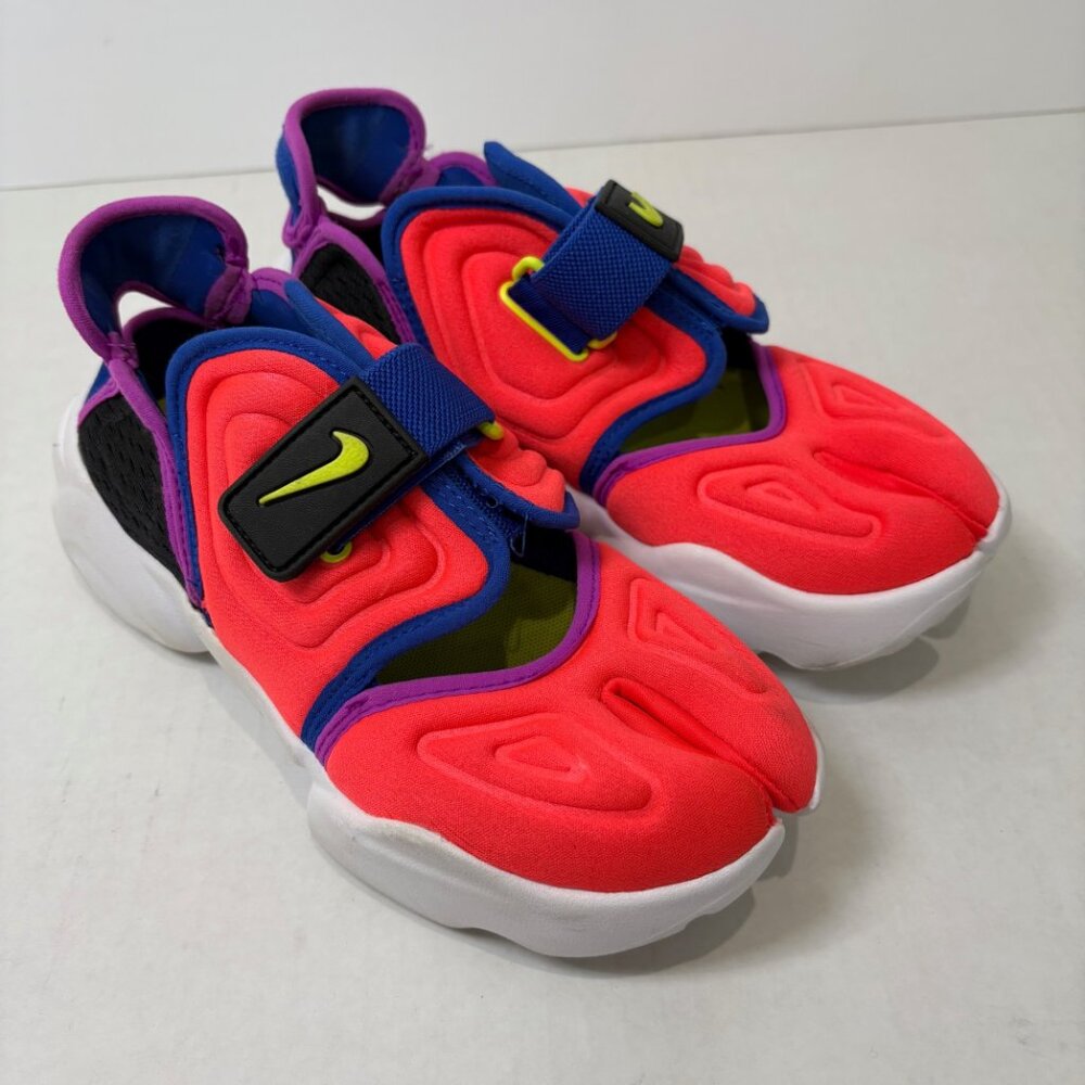 Nike Women's Aqua Rift Bright Crimson Size 6